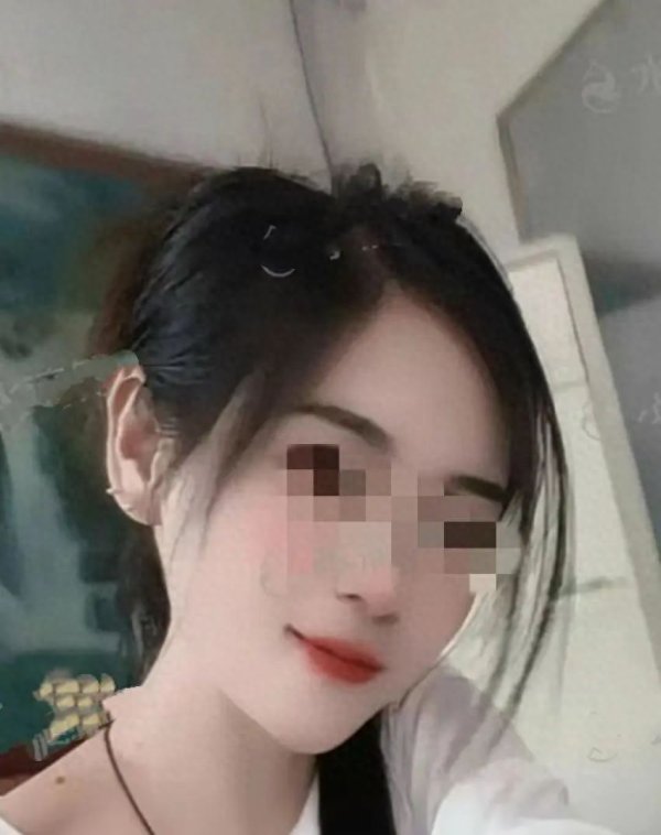 新手配资 痛心！女子做饭时煤气突然爆炸，7岁女儿瞬间被火势冲到1米外，两人严重烧伤